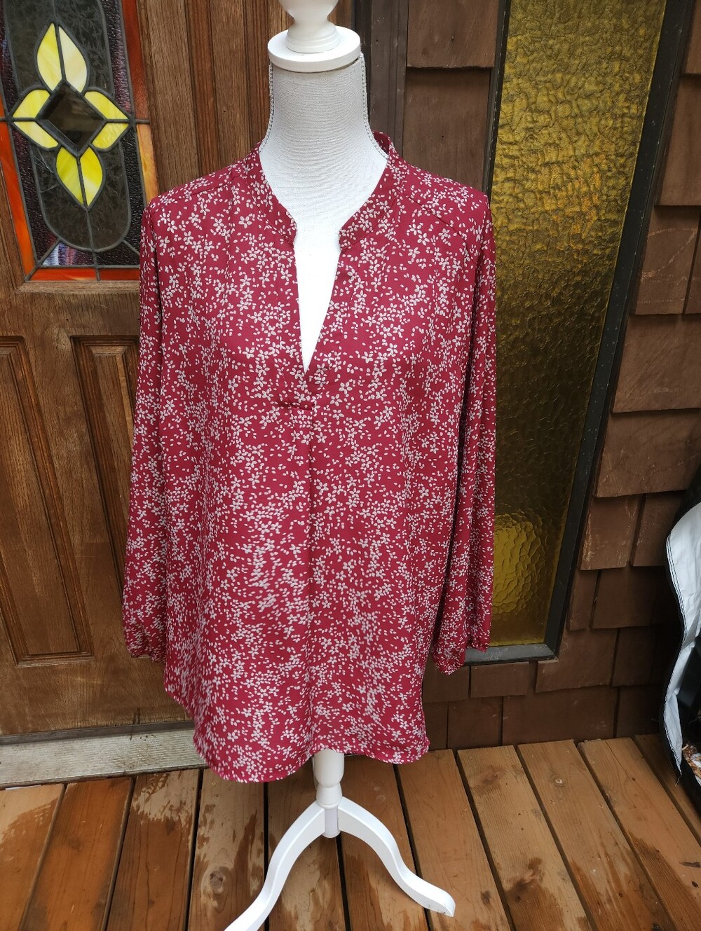 Size 3X Lush Long Sleeve Red Floral Split-Neck Blouse
